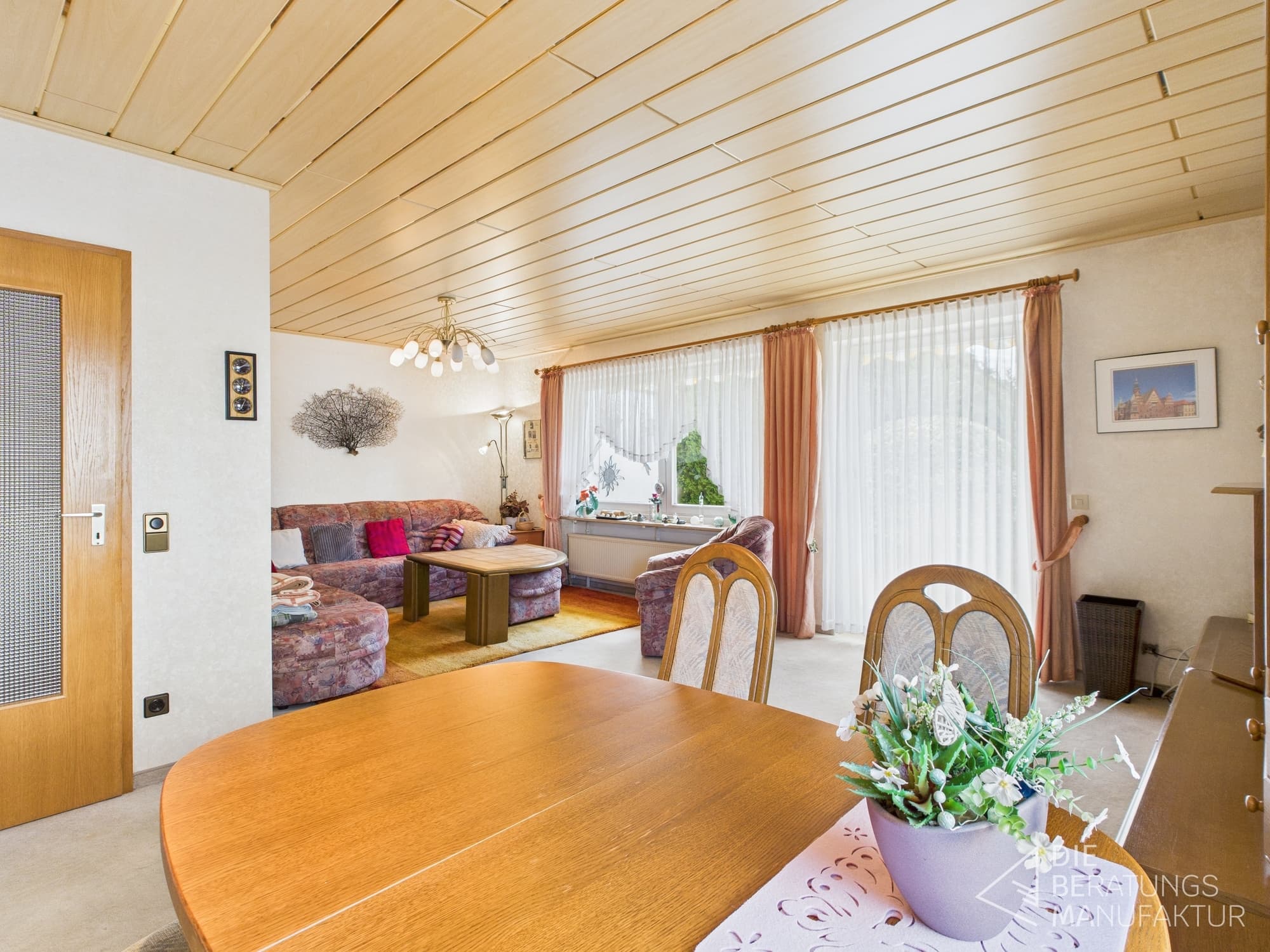 Charmante Doppelhaushälfte mit Garten und Doppelgarage – Bild 5